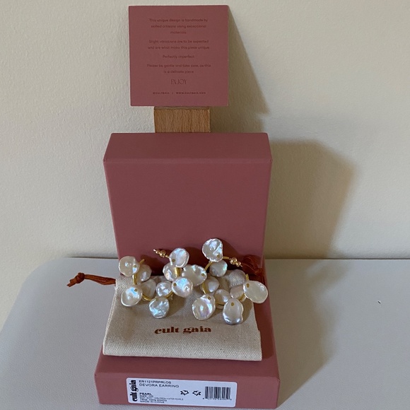 Cult Gaia Devora Keshi Freshwater Post Back Pearl Earrings - Picture 14 of 15